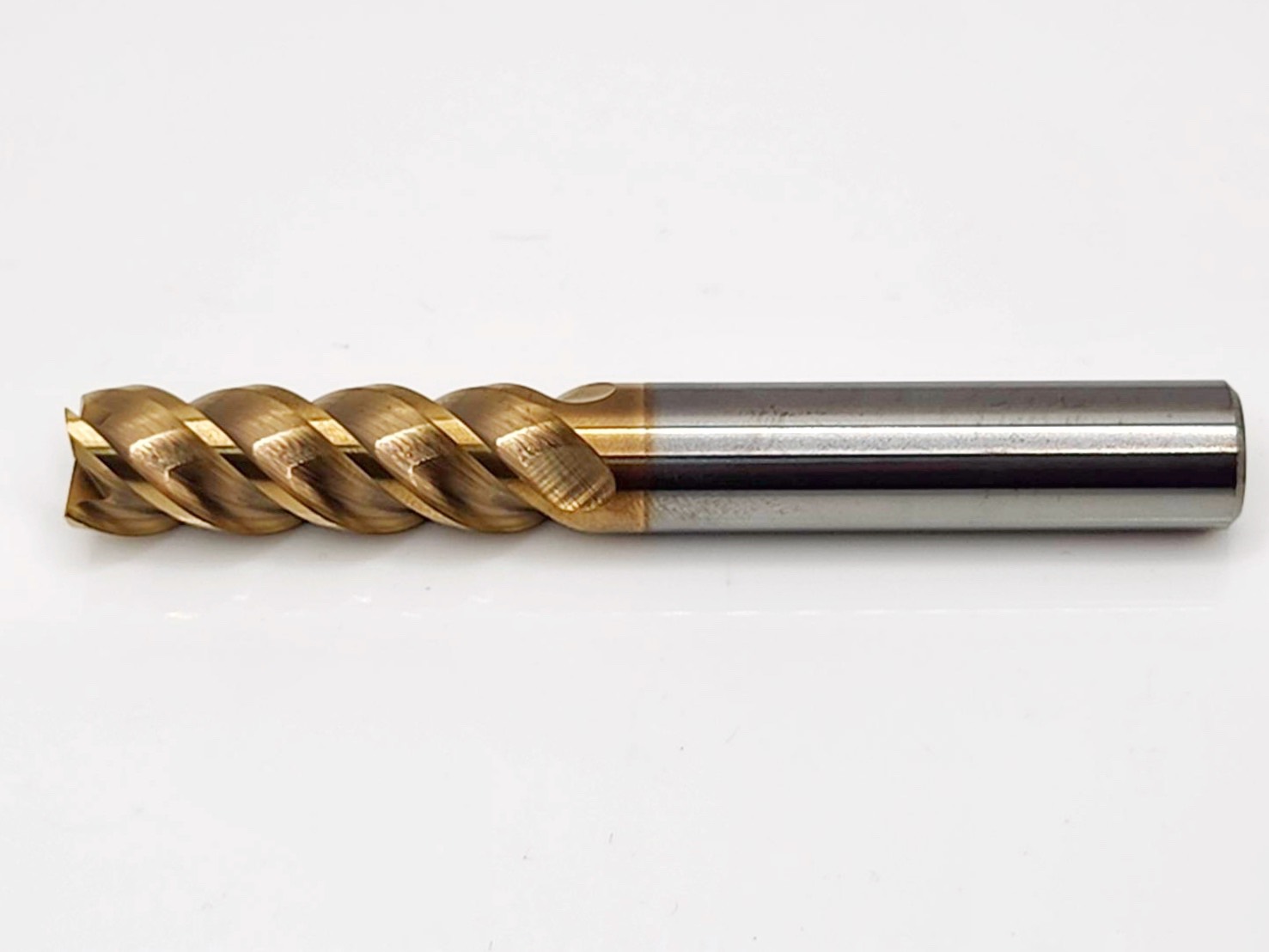 經典款4刃圓溝45°螺旋角高鋼性全鎢鋼銑刀